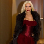 Christina Aguilera está no Brasil para comemorar seus 25 anos de carreira