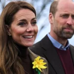 Kate Middleton e Príncipe William participam de ação solidária no País de Gales