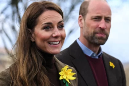 Kate Middleton e Príncipe William participam de ação solidária no País de Gales