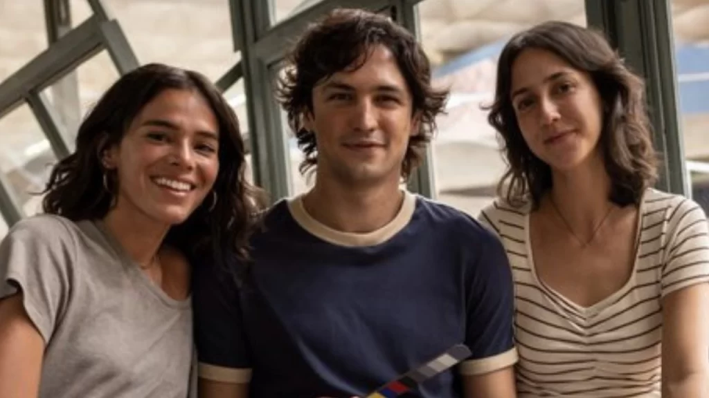 Max revela imagens de nova série com Bruna Marquezine