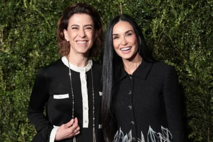 Foto destaque. Fernanda Torres e Demi Moore.