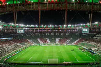 Torcida do Fluminense em Maracanã lotado