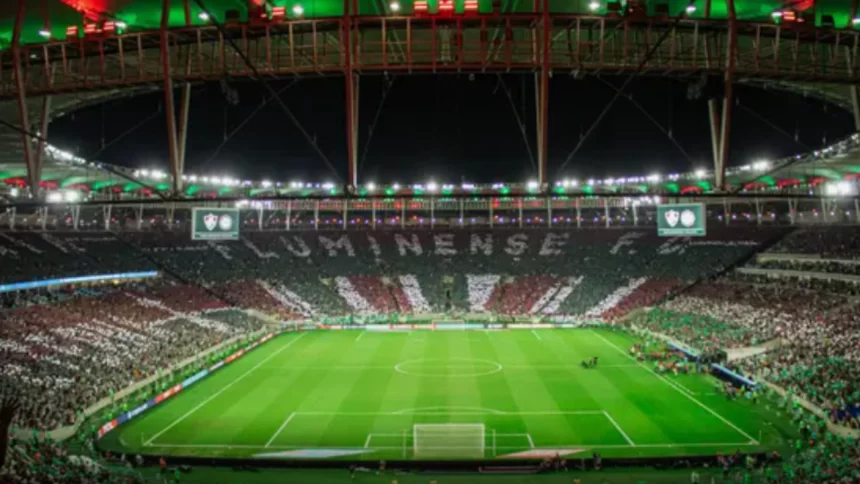 Torcida do Fluminense em Maracanã lotado