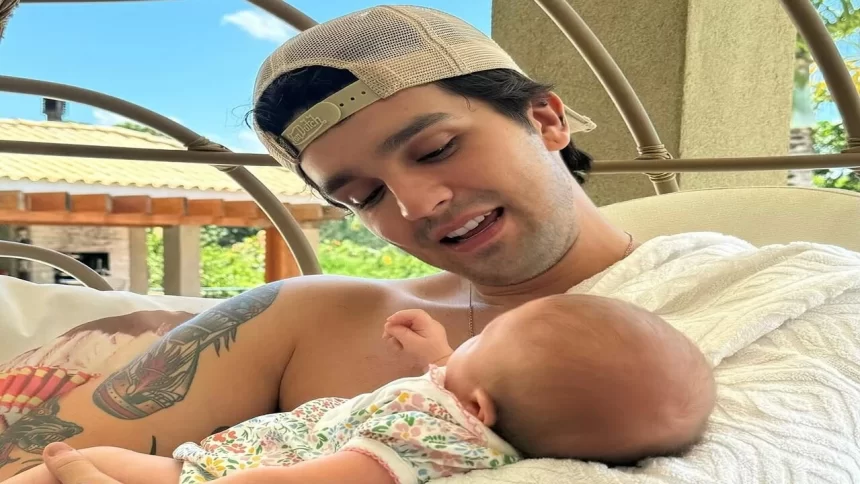 Luan Santana e sua filha Serena