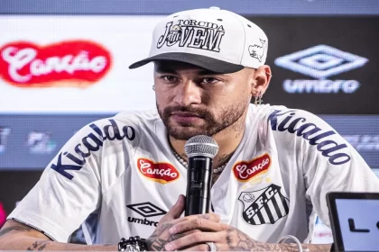 Neymar pode fazr sua reestreia contra o Botafogo-SP, jogo válido pelo Campeonato Paulista