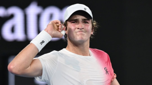 João Fonseca sofre derrota no Rio Open e cairá no ranking da ATP