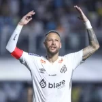 Sem dar pistas sobre sua permanência, Neymar prefere destacar sua confiança no potencial do Santos para os próximos anos. O atacante evitou responder sobre negociações, mas reforçou sua crença em uma fase vitoriosa para a equipe