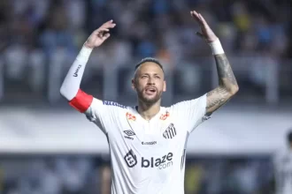 Sem dar pistas sobre sua permanência, Neymar prefere destacar sua confiança no potencial do Santos para os próximos anos. O atacante evitou responder sobre negociações, mas reforçou sua crença em uma fase vitoriosa para a equipe