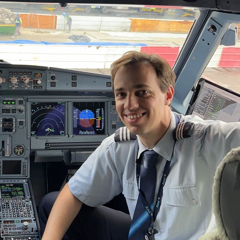 Gustavo de Medeiros, piloto do avião 