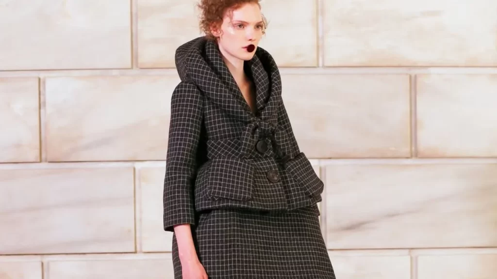 Estética extravagante de Marc Jacobs apresenta o lúdico para o verão 2025