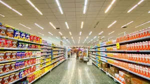 Alta nos preços: Famílias de baixa renda gastam 22% de sua renda em alimentação 