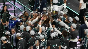 Philadelphia Eagles domina Chiefs e leva o bicampeonato da NFL