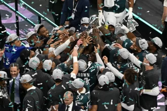 O Super Bowl LIX, realizado em 9 de fevereiro de 2025 no Caesars Superdome, em Nova Orleans, foi palco de uma vitória histórica para o Philadelphia Eagles, que derrotaram o Kansas City Chiefs por 40 a 22, conquistando seu segundo título da NFL