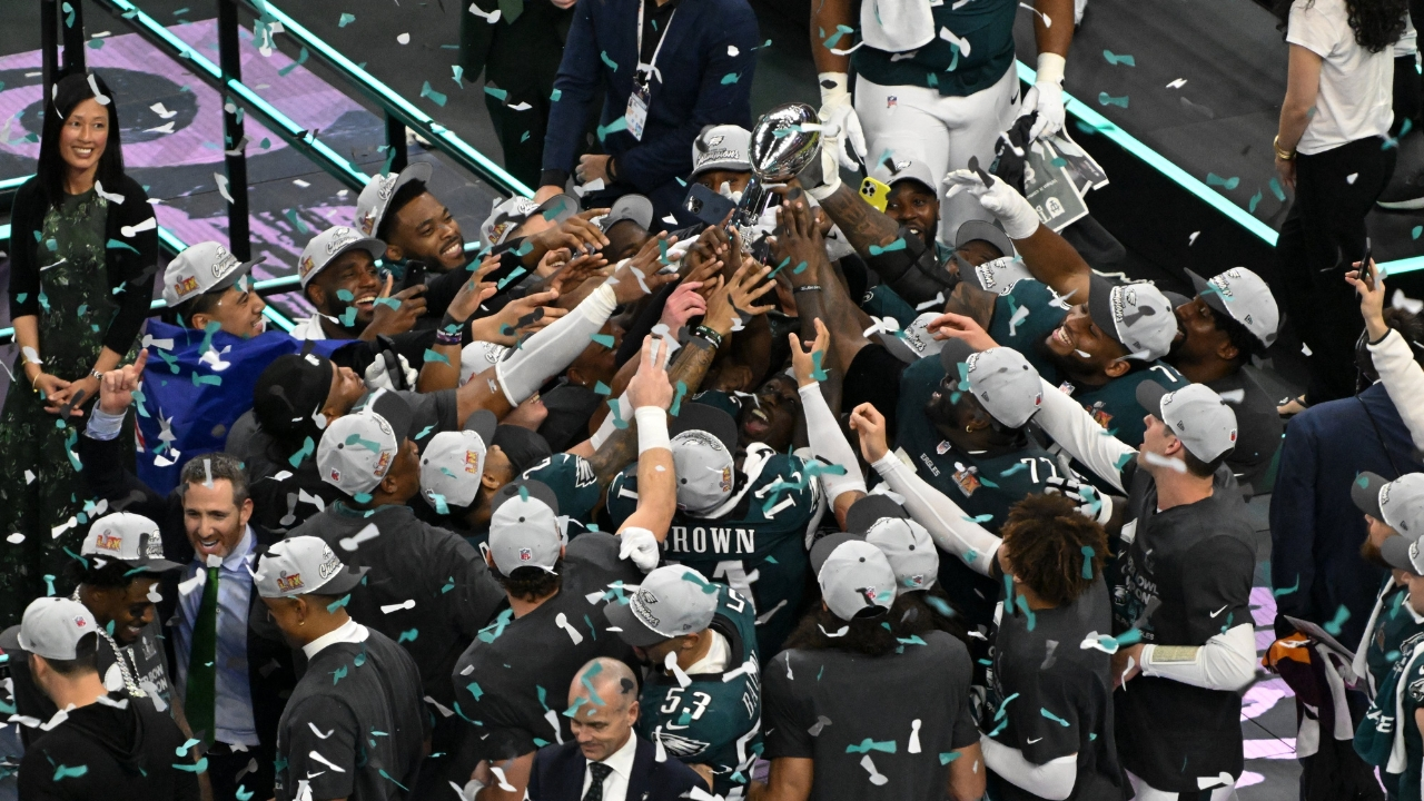 O Super Bowl LIX, realizado em 9 de fevereiro de 2025 no Caesars Superdome, em Nova Orleans, foi palco de uma vitória histórica para o Philadelphia Eagles, que derrotaram o Kansas City Chiefs por 40 a 22, conquistando seu segundo título da NFL