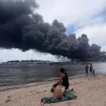 fogo visto da baía de guanabara