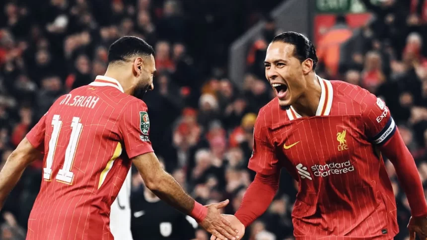 Salah e Van Dijk comemorando o gol