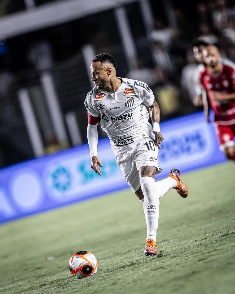 Neymar Jr. durante jogo do Santos