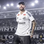 Neymar Jr. durante sua apresentação de retorno ao Santos