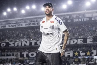 Neymar Jr. durante sua apresentação de retorno ao Santos