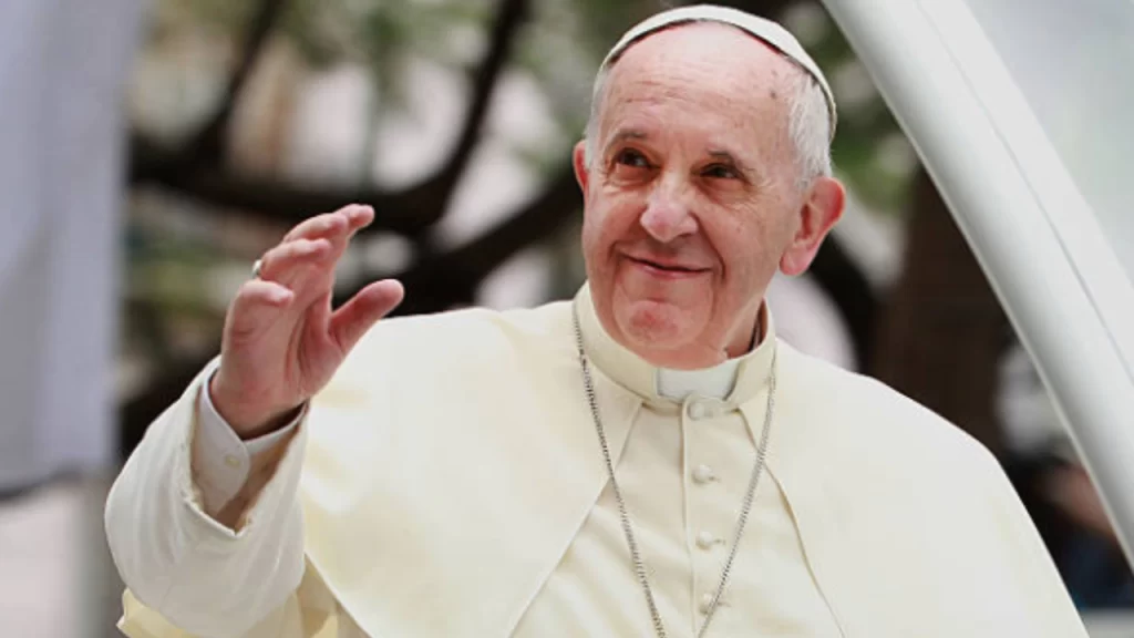 Carinho e orações marcam recuperação do Papa Francisco