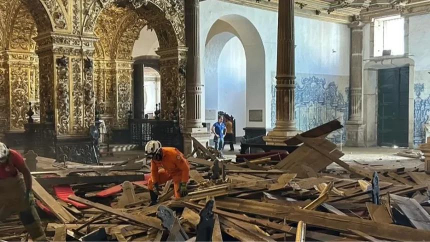 A igreja após desabamento do teto