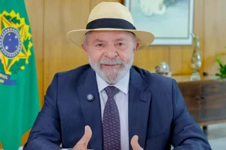 Presidente Lula em foto para agradecer a Caixa