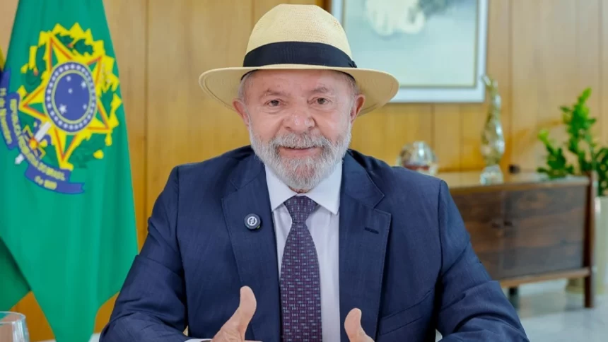 Presidente Lula em foto para agradecer a Caixa