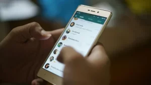 WhatsApp enfrenta instabilidade e impede envio de mensagens