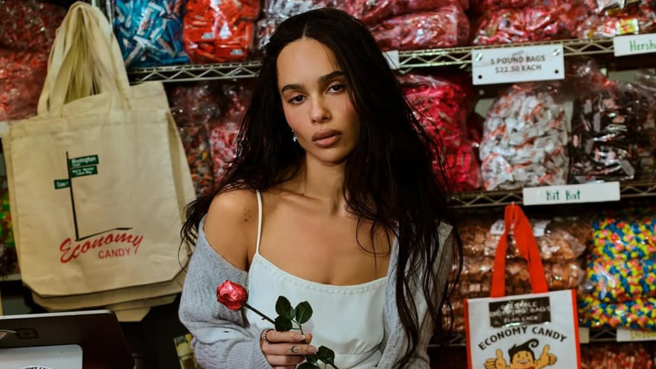 Zoë Kravitz posando para revista ELLE Magazine