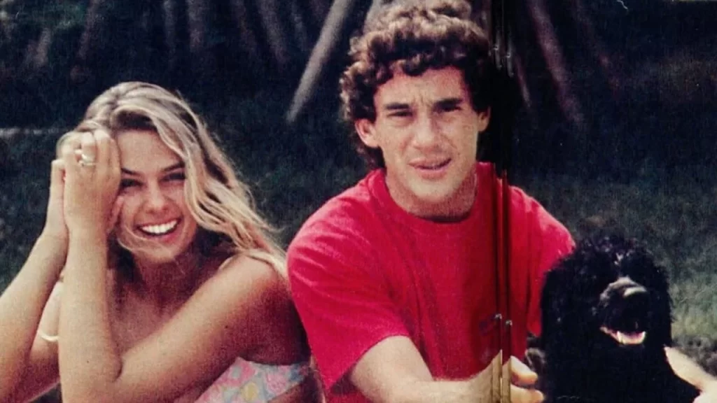 Adriane Galisteu faz homenagem a Ayrton Senna no dia em que o piloto completaria 65 anos