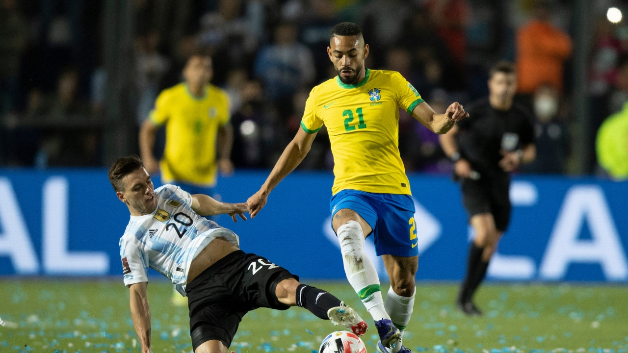 Em um cenário de alta rivalidade, Brasil e Argentina medem forças no Monumental de Núñez pelas Eliminatórias da Copa do Mundo