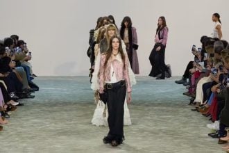 Desfile Chloé Paris Inverno 2025