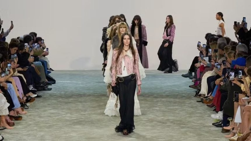 Desfile Chloé Paris Inverno 2025