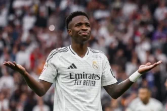 Desejado pelo futebol árabe, Vinicius Jr. tem pedido de aumento salarial recusado pelo Real Madrid