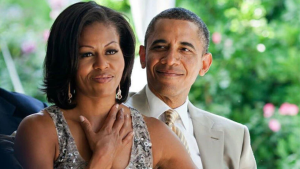Michelle Obama aborda tema sobre divórcio em podcast com seu irmão