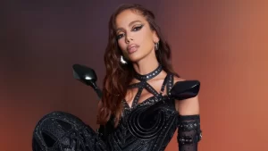 Anitta lança nova música com clipe intimista