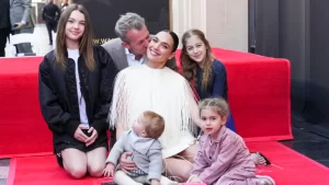 Gal Gadot recebe estrela na Calçada da Fama em Hollywood