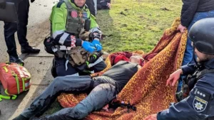 Rússia ataca região central da Ucrânia com míssil, causando dezenas de mortes