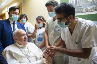 Papa Francisco no hospital