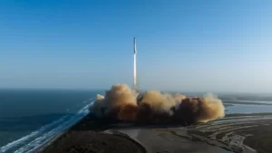 Atrasos em voos nos EUA são causados por fragmentos da nave da SpaceX