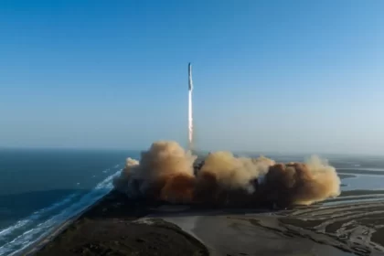 Atrasos em voos nos EUA causados por fragmentos da nave da SpaceX