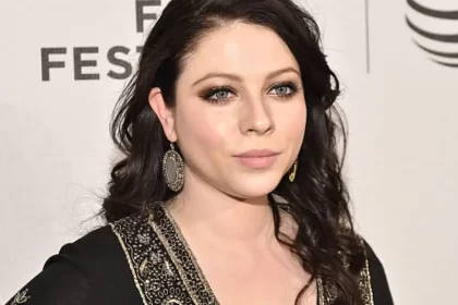 A atriz Michelle Trachtenberg em 2016