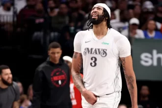 Anthony Davis reage à surpreendente troca de Luka Dončić