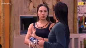 BBB 25: Renata questiona Eva sobre comentário de Vinícius no Sincerão