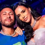 Neymar e namorada Bruna Biancardi no carnaval.