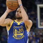 Curry atinge marca histórica na NBA