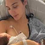 Gal Gadot, após dar à luz sua filha Ori