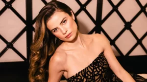 Giulia Be e Conor Kennedy convidam Paris Hilton para casamento no Brasil