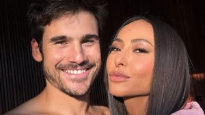 Nicolas Prattes e Sabrina Sato viajam para lua de mel