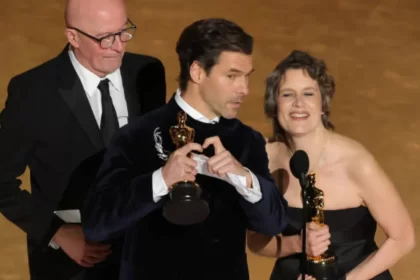 Emilia Perez ganha o segundo prêmio da noite de gala do Oscar em Melhor Canção Original